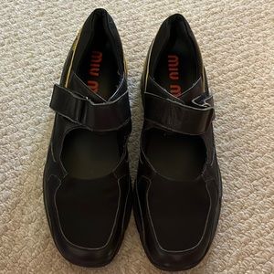 MIU MIU BLACK AND YELLOW SHOES